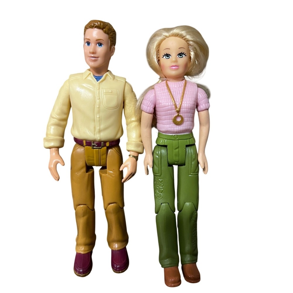 Mattel Loving Family Mom and Dad Dollhouse Figures 2006 Vintage Posable